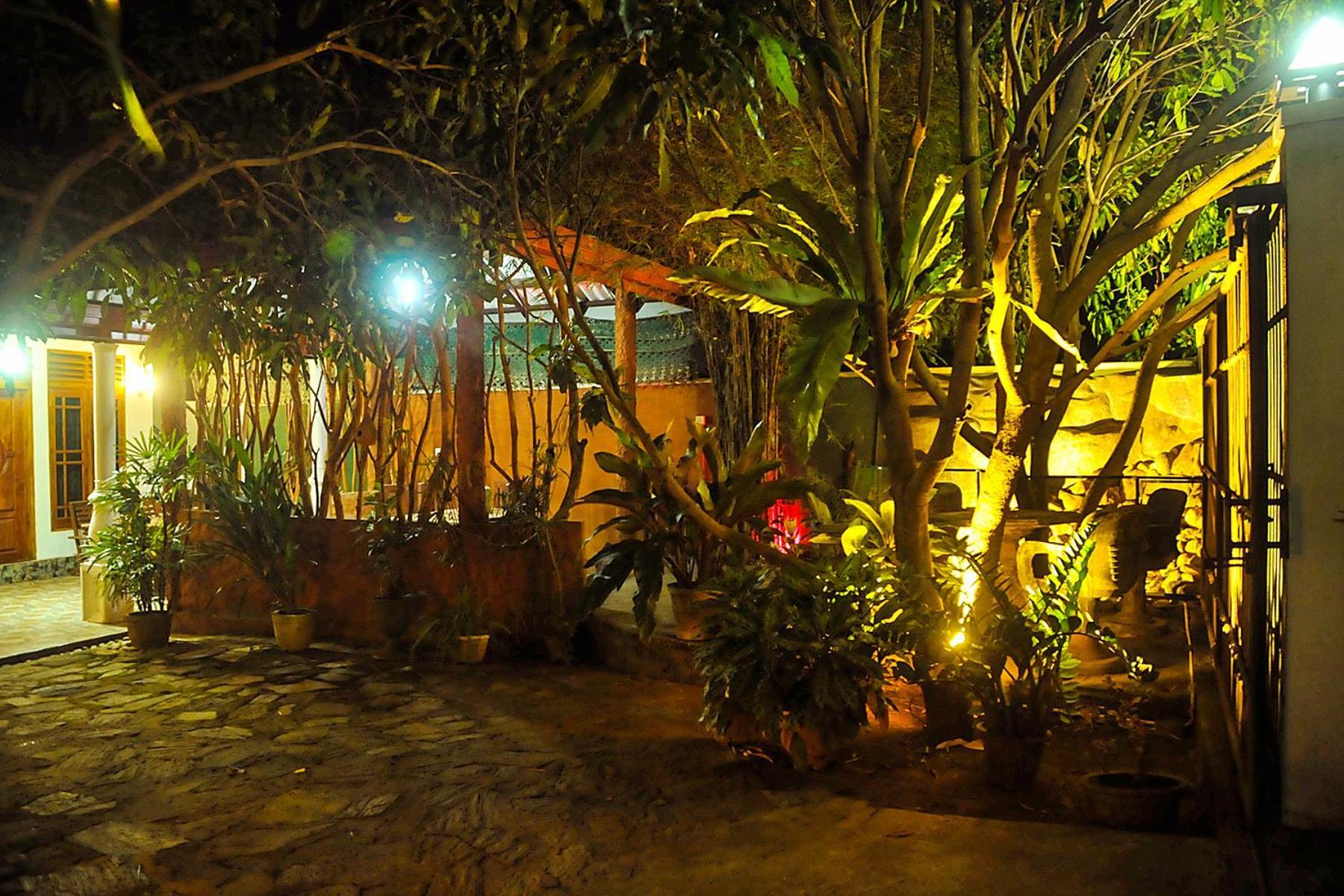 Roam Wings Safari Hotel Uda Walawe Extérieur photo